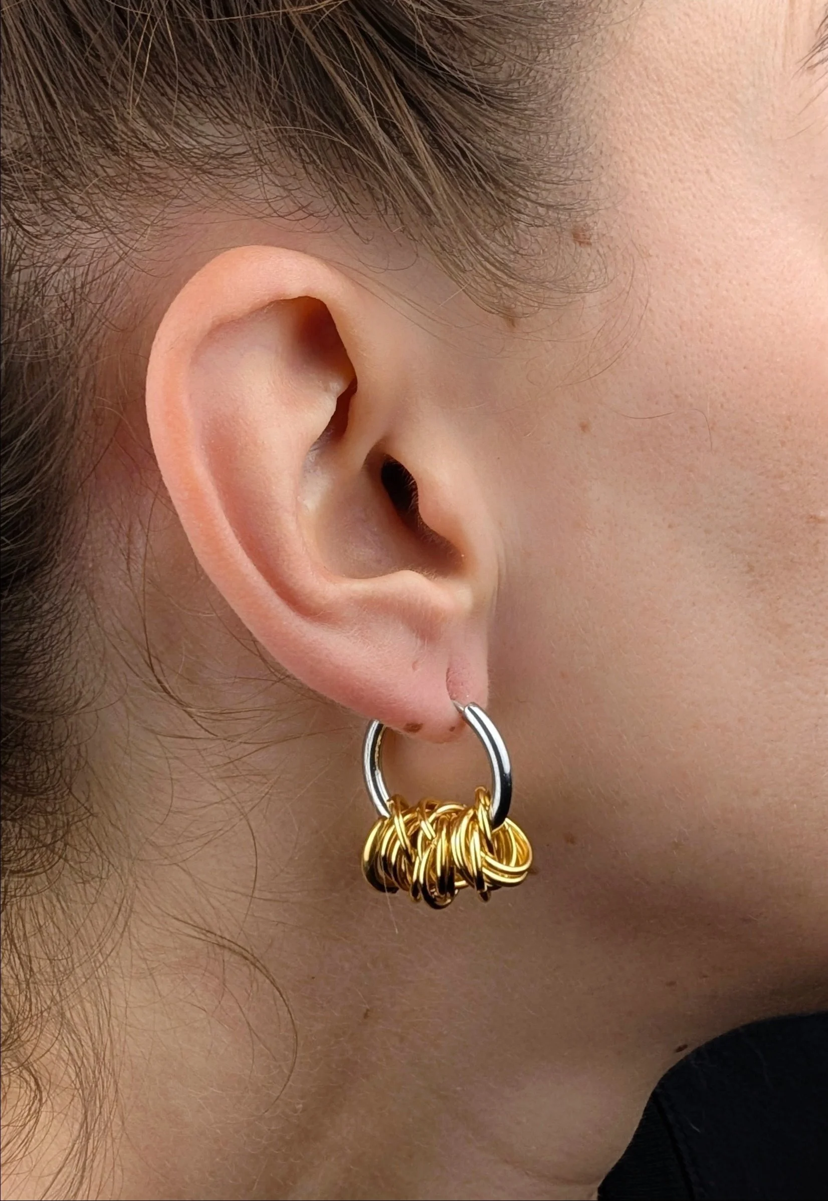 boucles-oreilles-chaine-cotte-maille-metallique-argent-inoxydable-mixte-doré.jpg