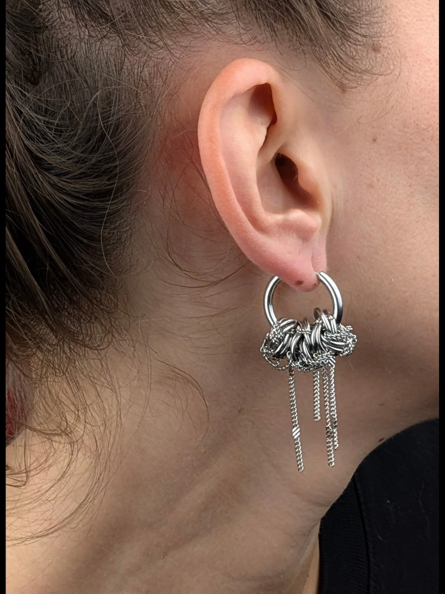 bijoux-corps-cotte-maille-boucles-oreilles-modernes.jpg (copie)