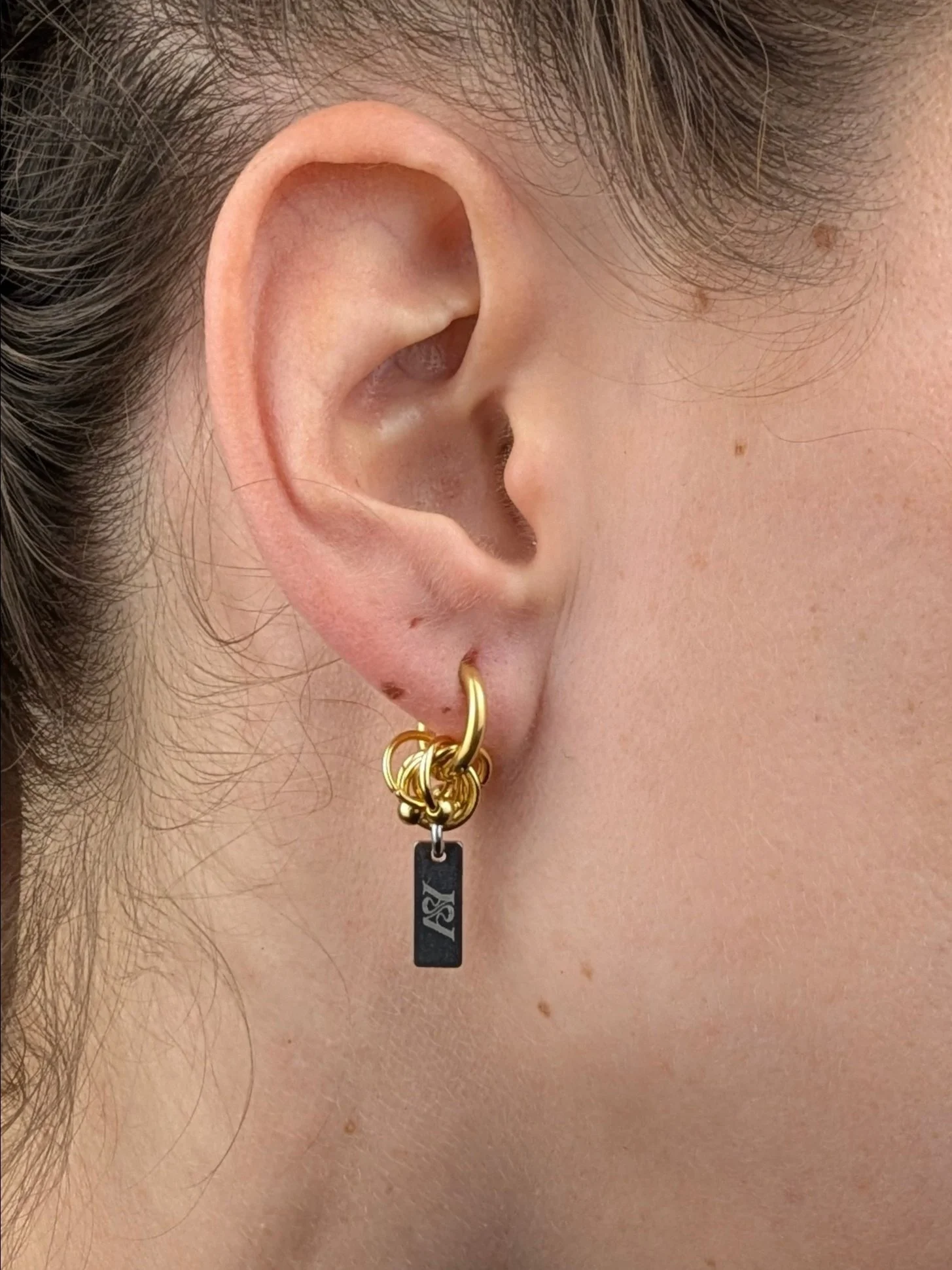 boucles-oreilles-chaine-cotte-maille-metallique-argent-inoxydable-mixte-doré.jpg