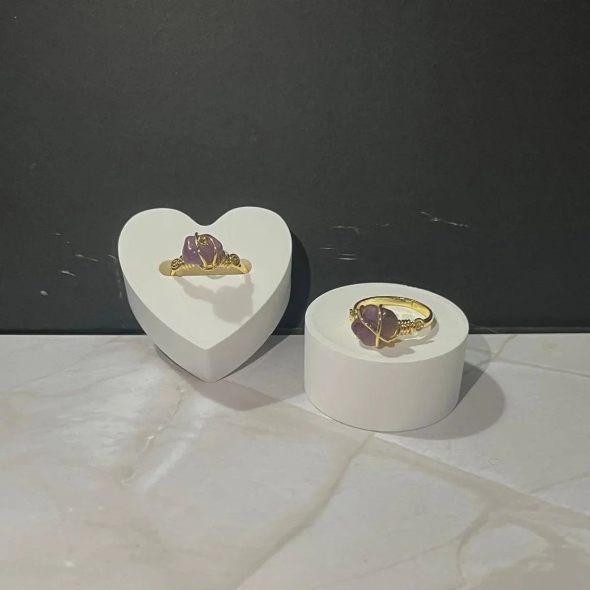 Anello con zircone Viola