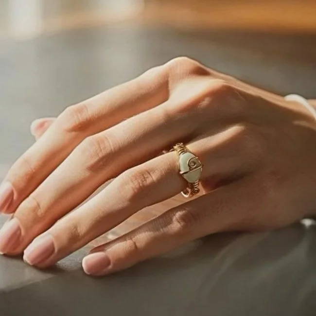 Anello con zircone Verde Chiaro