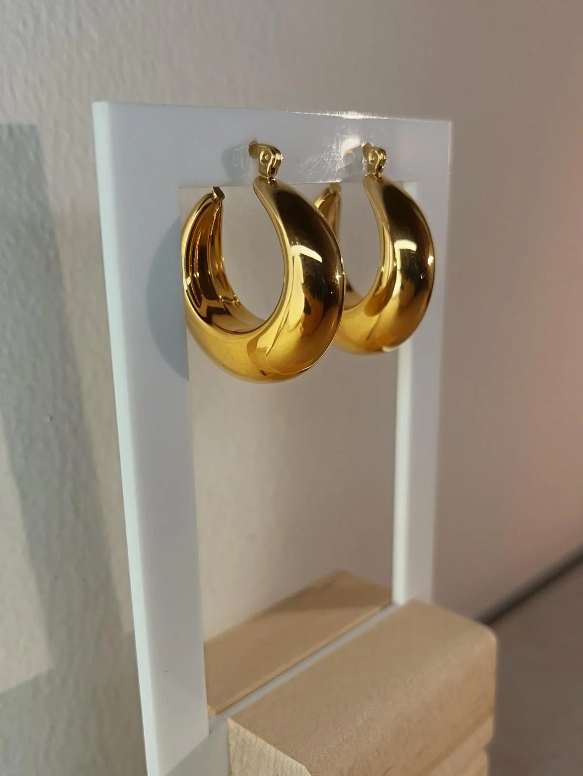 orecchini cerchio bombato oro.jfif