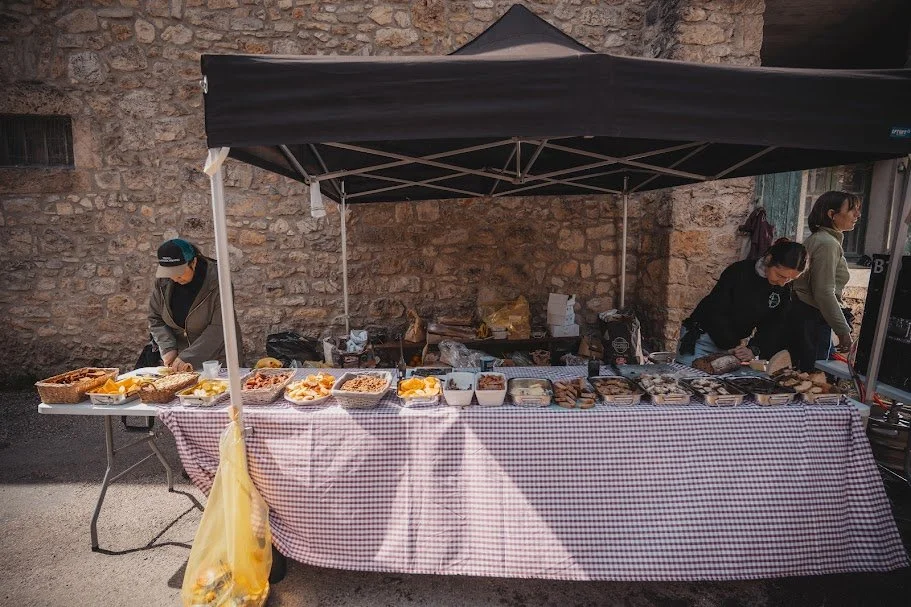 Trail de La Cité de Pierres: A model of simplicity serving a UNESCO site
