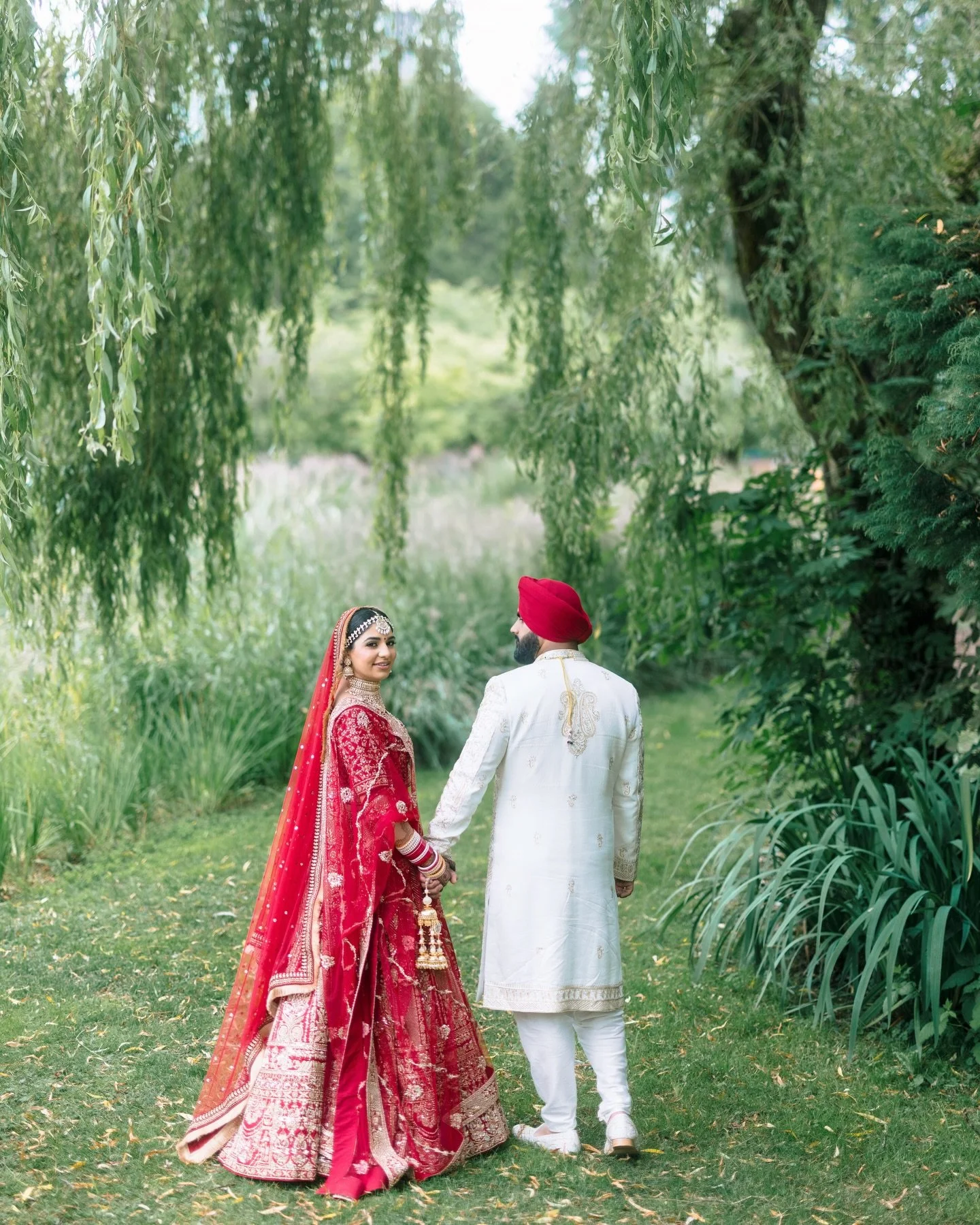 Raman - Joban 

@ramandeepsingher 

Photography: @jagphotostudios 
Video : @motionfilmsltd 
Make up : @malihaartistry 
Mehendi : @hennaartbyfaiza
