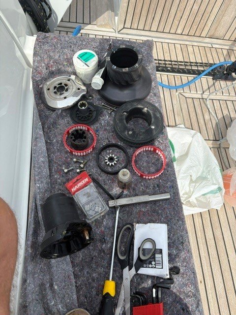 Winch in bits.jpg