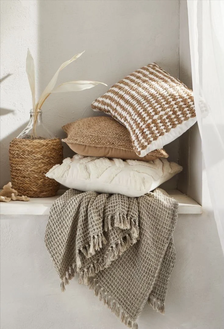 studio-vertige-coussins-lin-plaid-texture-naturelle-decoration-cocooning.jpg