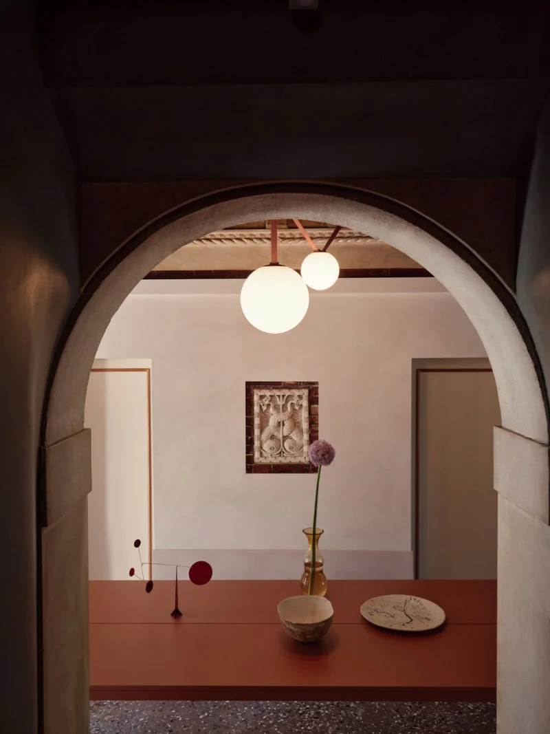 vibia-the-edit-cannaregio-venice-plusminus-5-800x1067.jpg