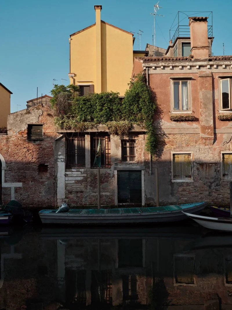 vibia-the-edit-cannaregio-venice-1-800x1067.jpg