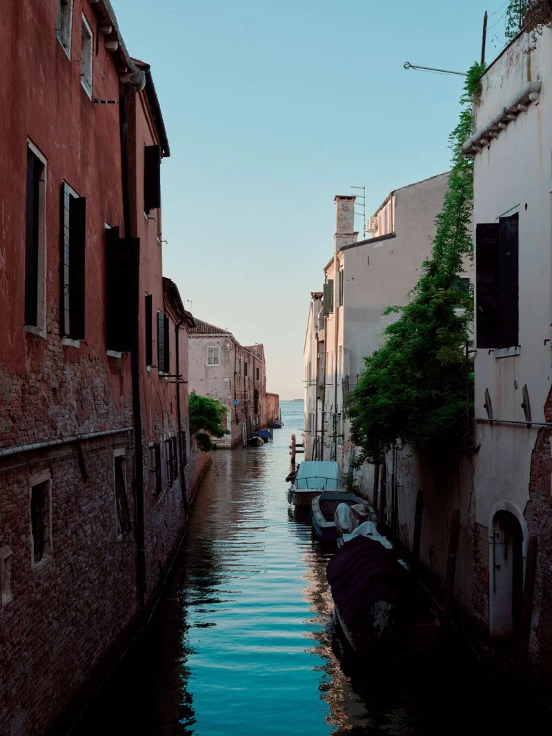 vibia-the-edit-cannaregio-venice-2-800x1067.jpg