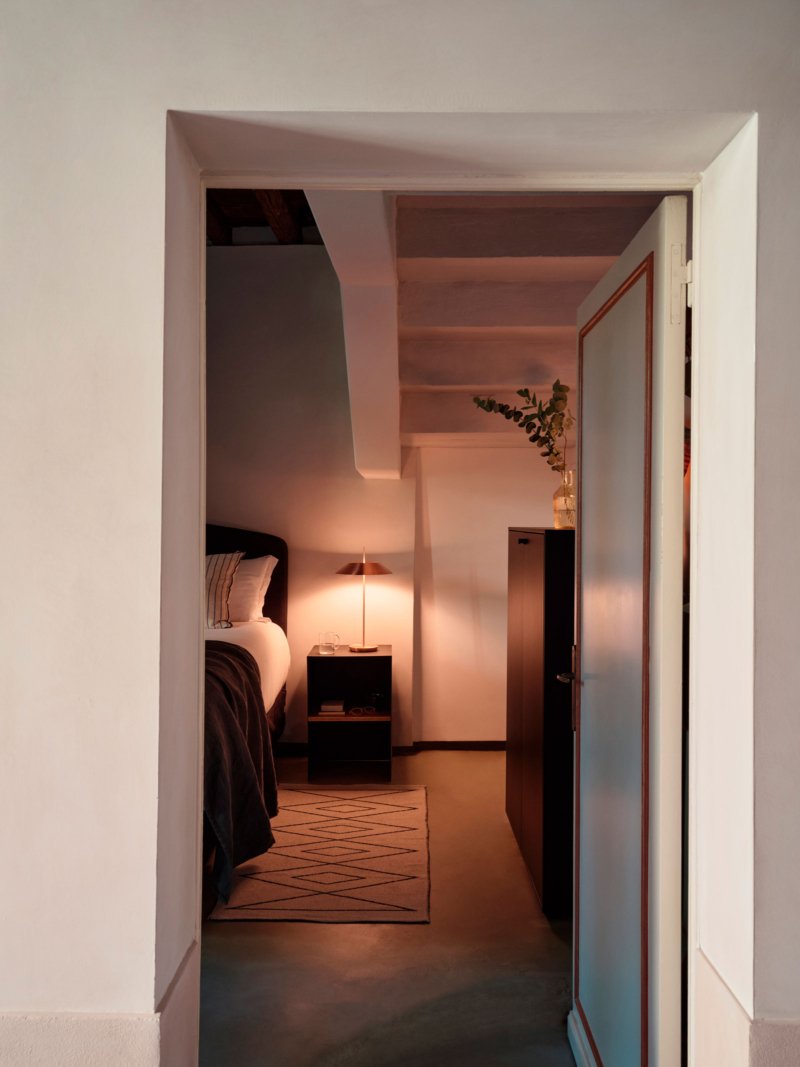 vibia-the-edit-cannaregio-venice-mayfair-1-800x1067.jpg