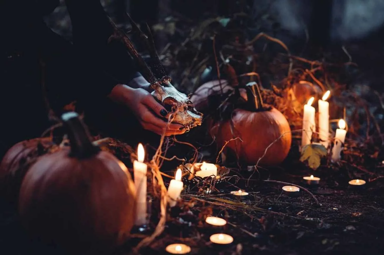 How Halloween Came to America: A Cozy, Spooky History