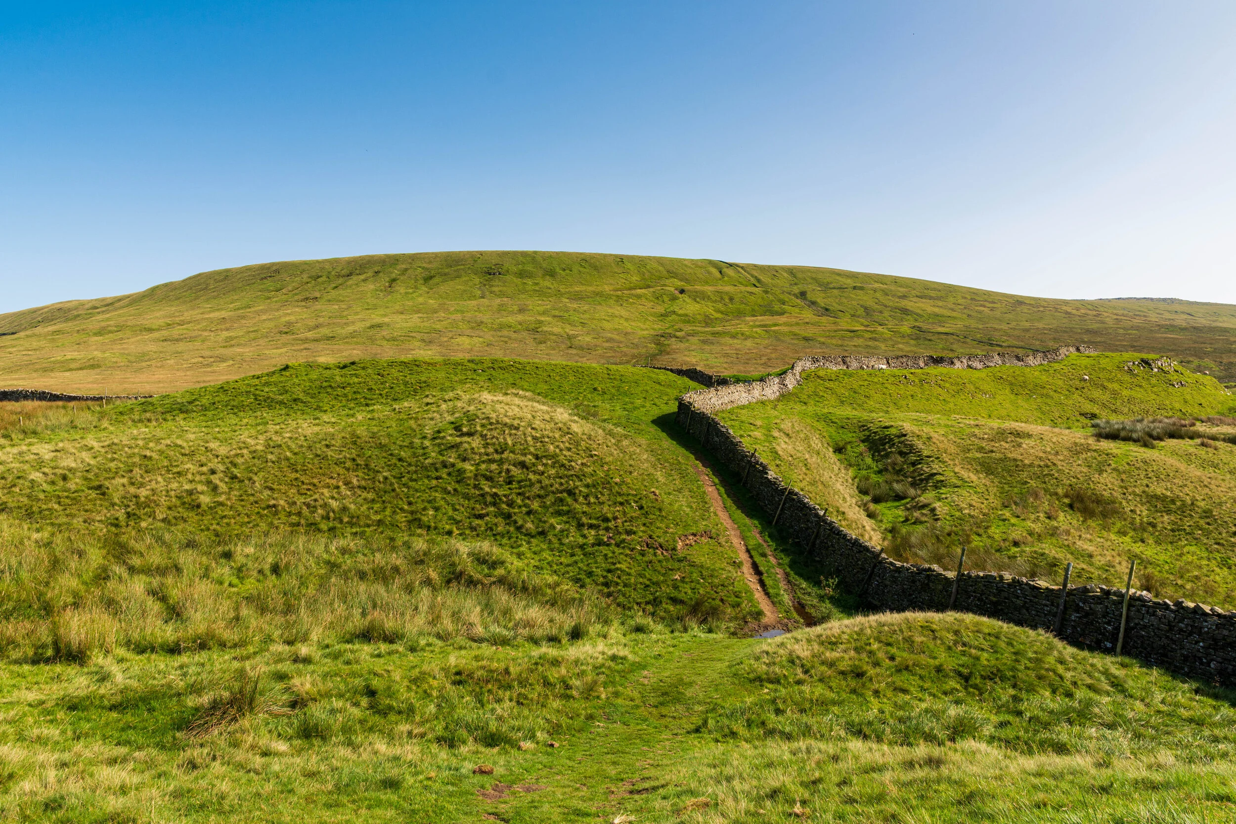 The end of Tor Dike, as the path ascends to Great Whernside