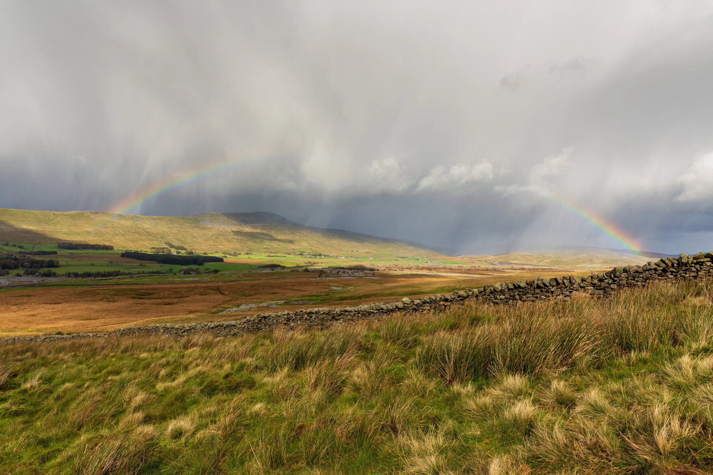 I’m not really sure why, but Ribblehead is full of meteorlogical drama
