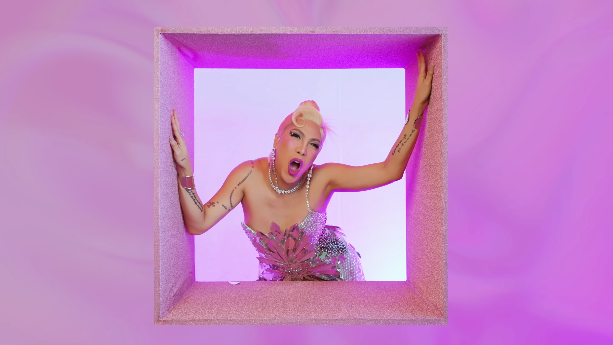 Vice Ganda - Rainbow Christmas (Music Video) 0-48 screenshot.png