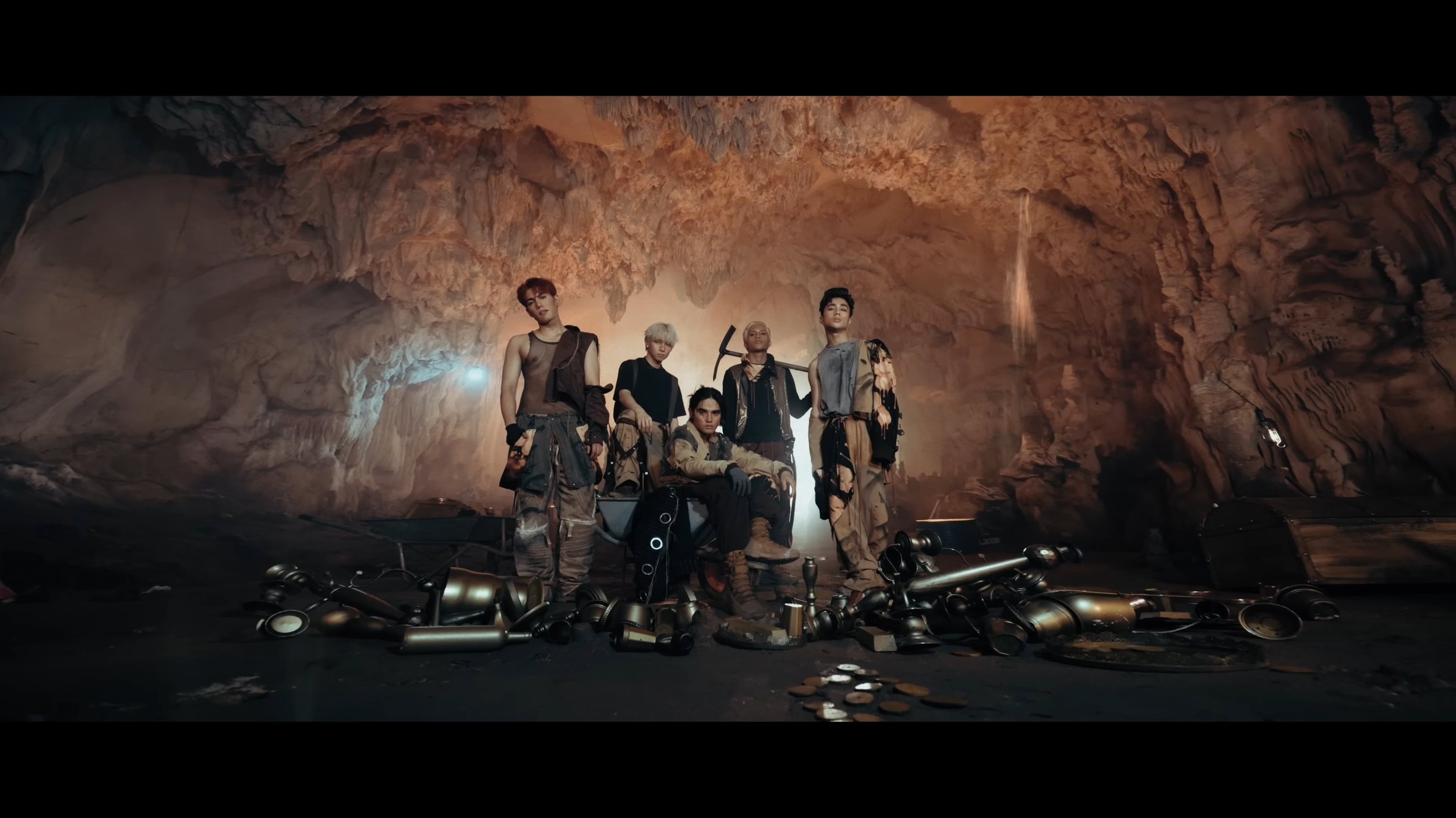 SB19 'GENTO' Music Video 1-13 screenshot.png