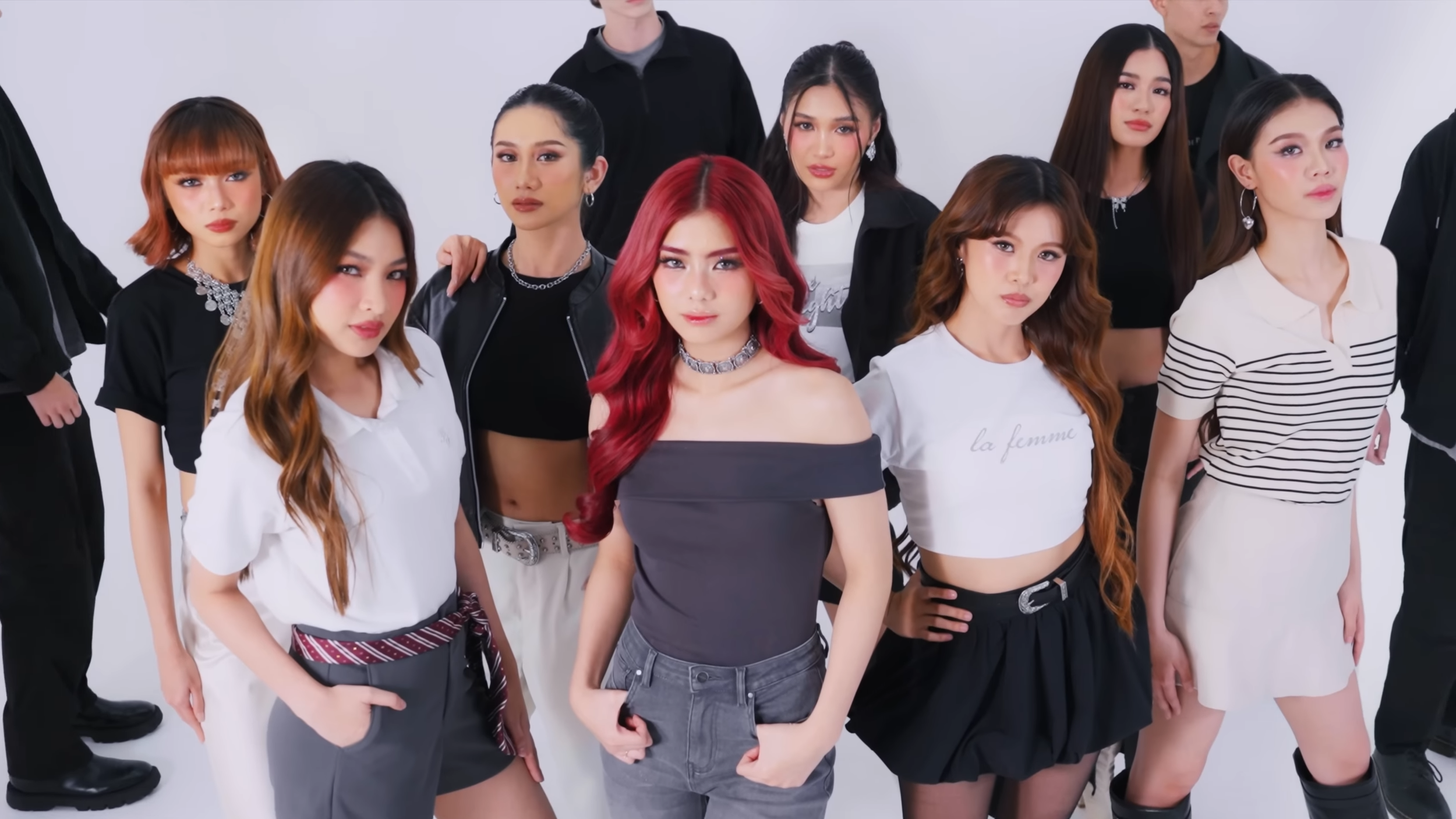 PENSHOPPExBINI - ICON (Official Music Video) 2-51 screenshot.png