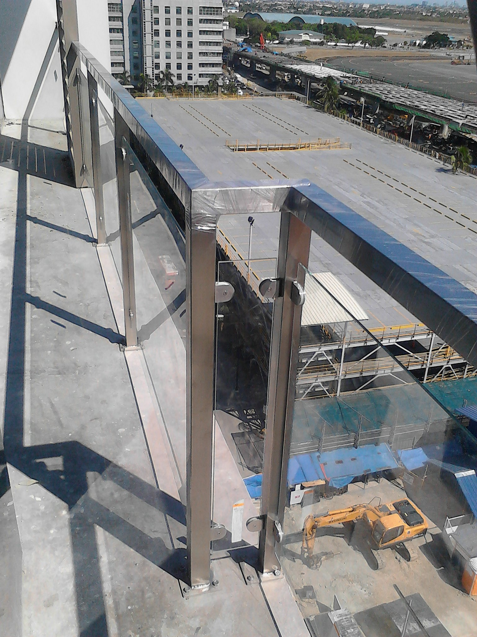 Stainless Glass Balcony Railing 1.jpg