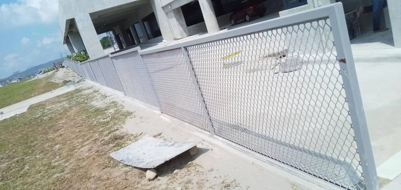 Perimeter Fence 5.jpg