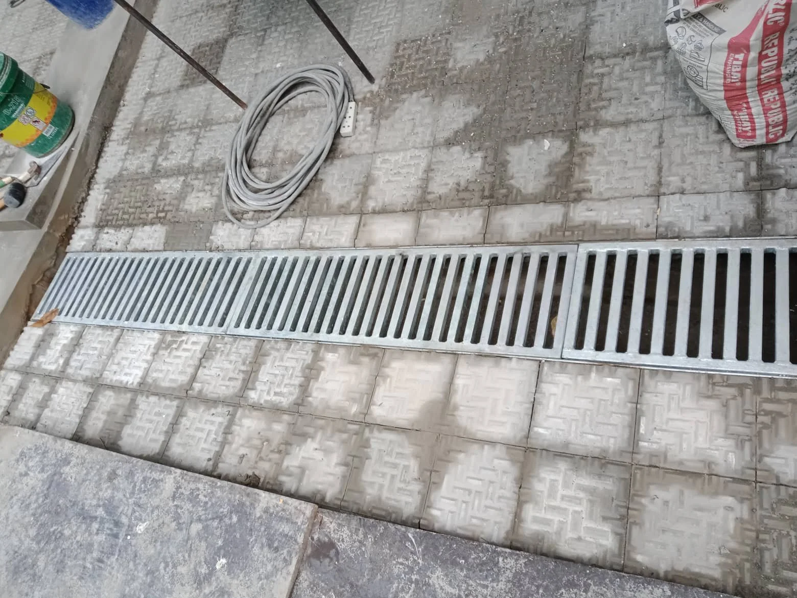 Trench Grating.jpg