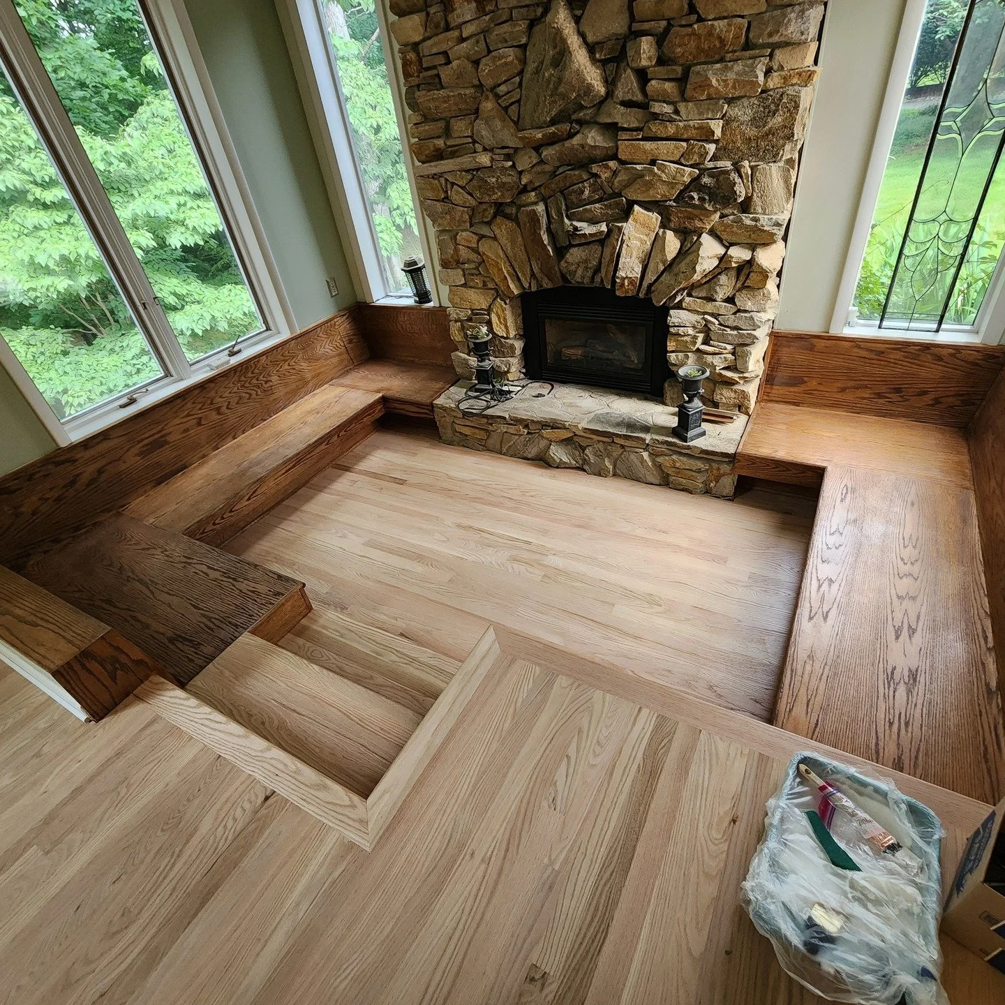 Residential new install ✔️
Natural water-based sand &amp; finish 🌿
Accent-stained benches for the finishing touch ✨