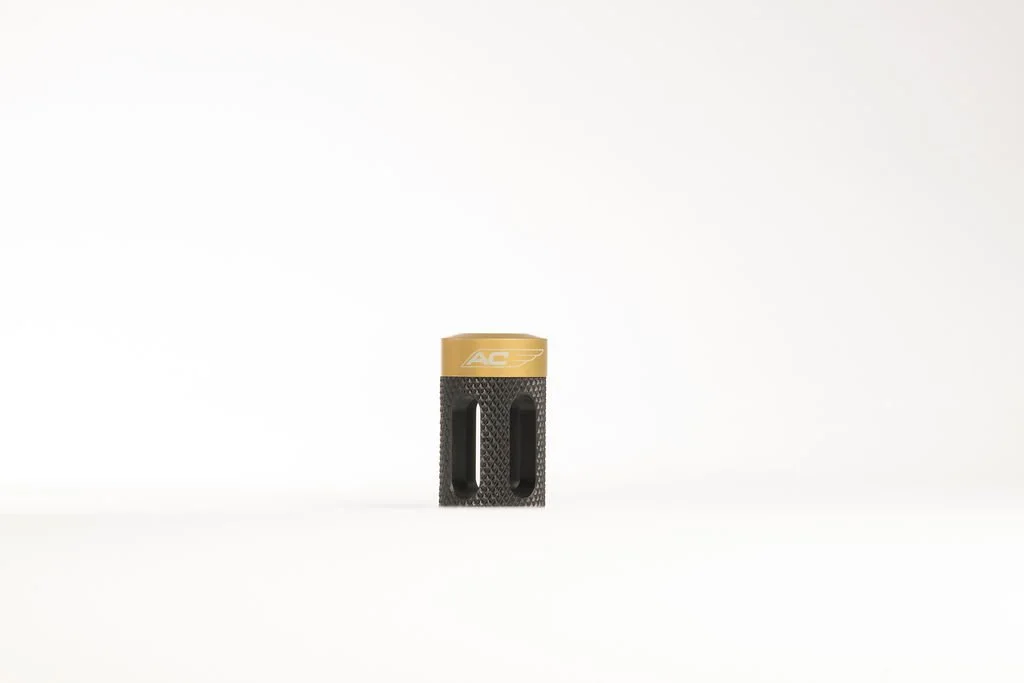 ArtCyclesShortPegsWhiteBackdrop-078.jpg