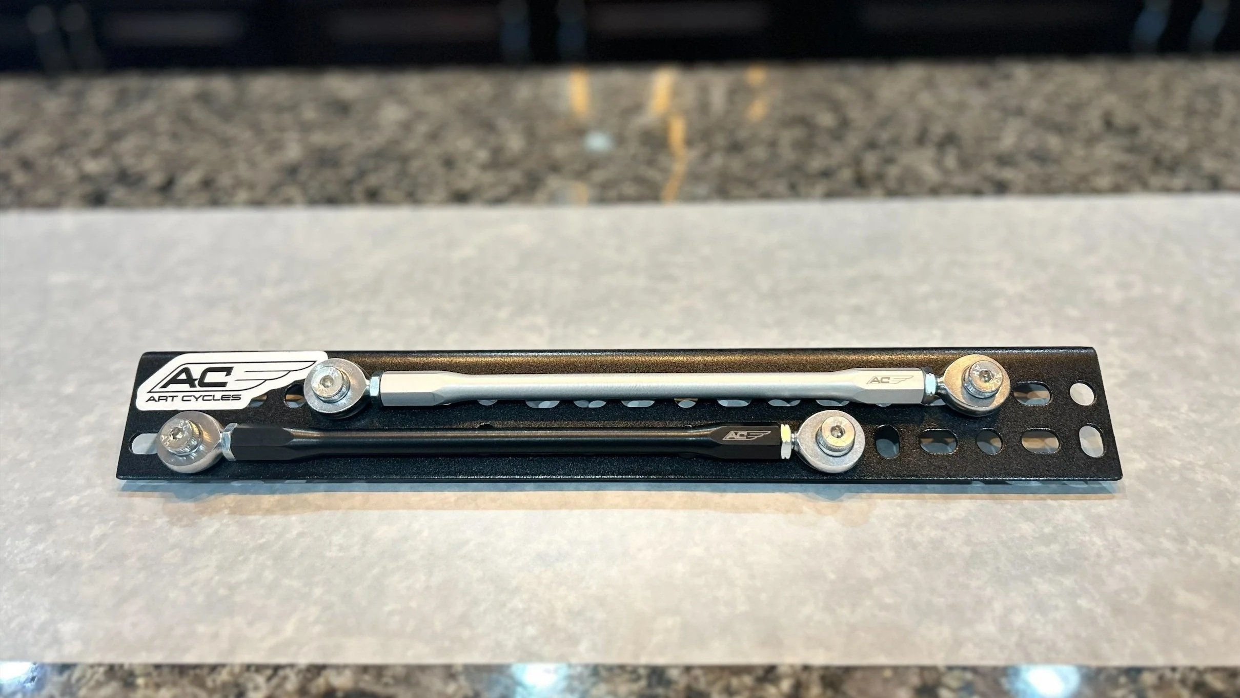 "Ripperpole" Performance Shift Linkage Rod. Fits Chieftain, Springfield, and Chief Classic with Thunderstroke engine 2013-Present