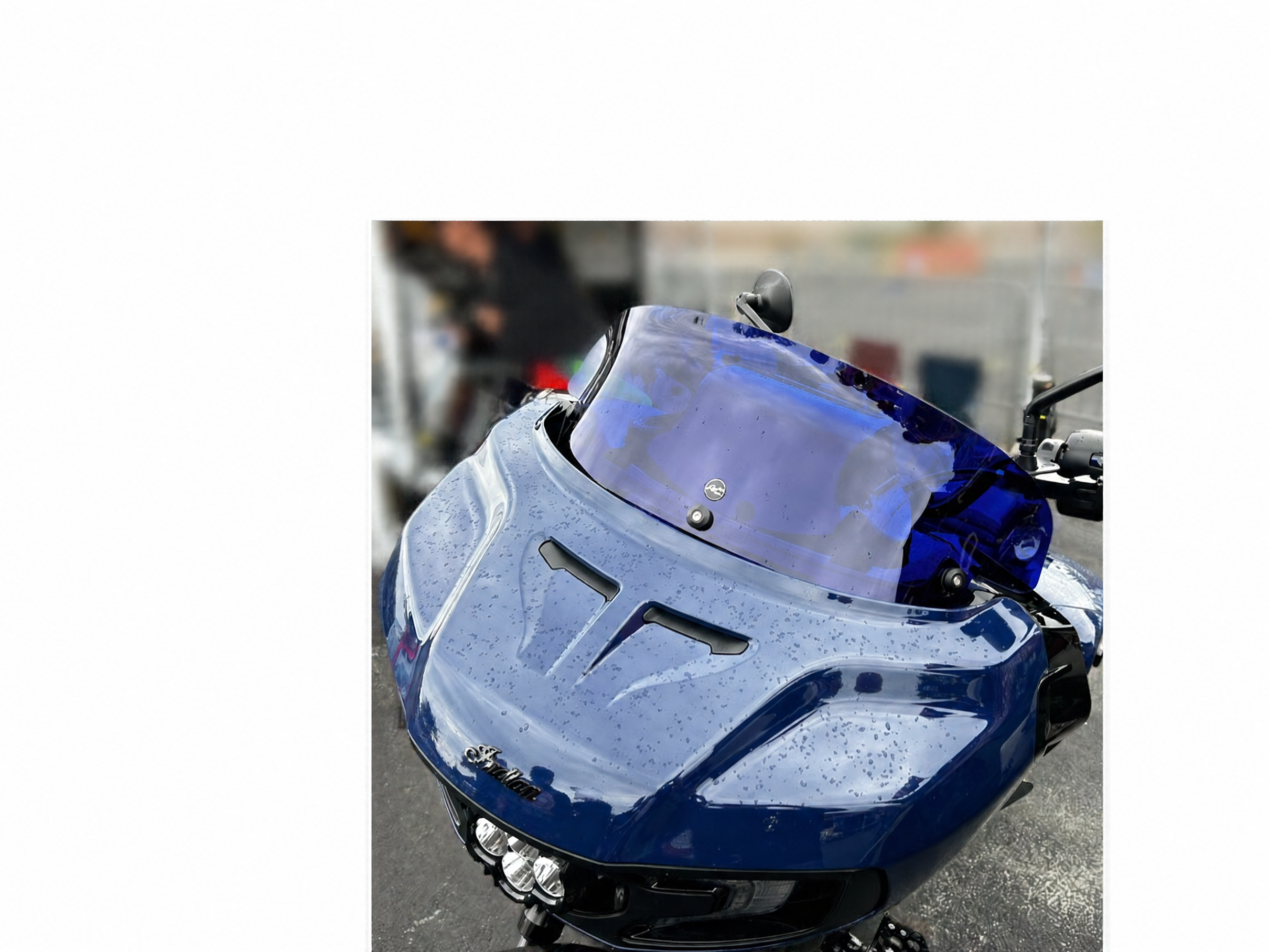 Blue windshield.png