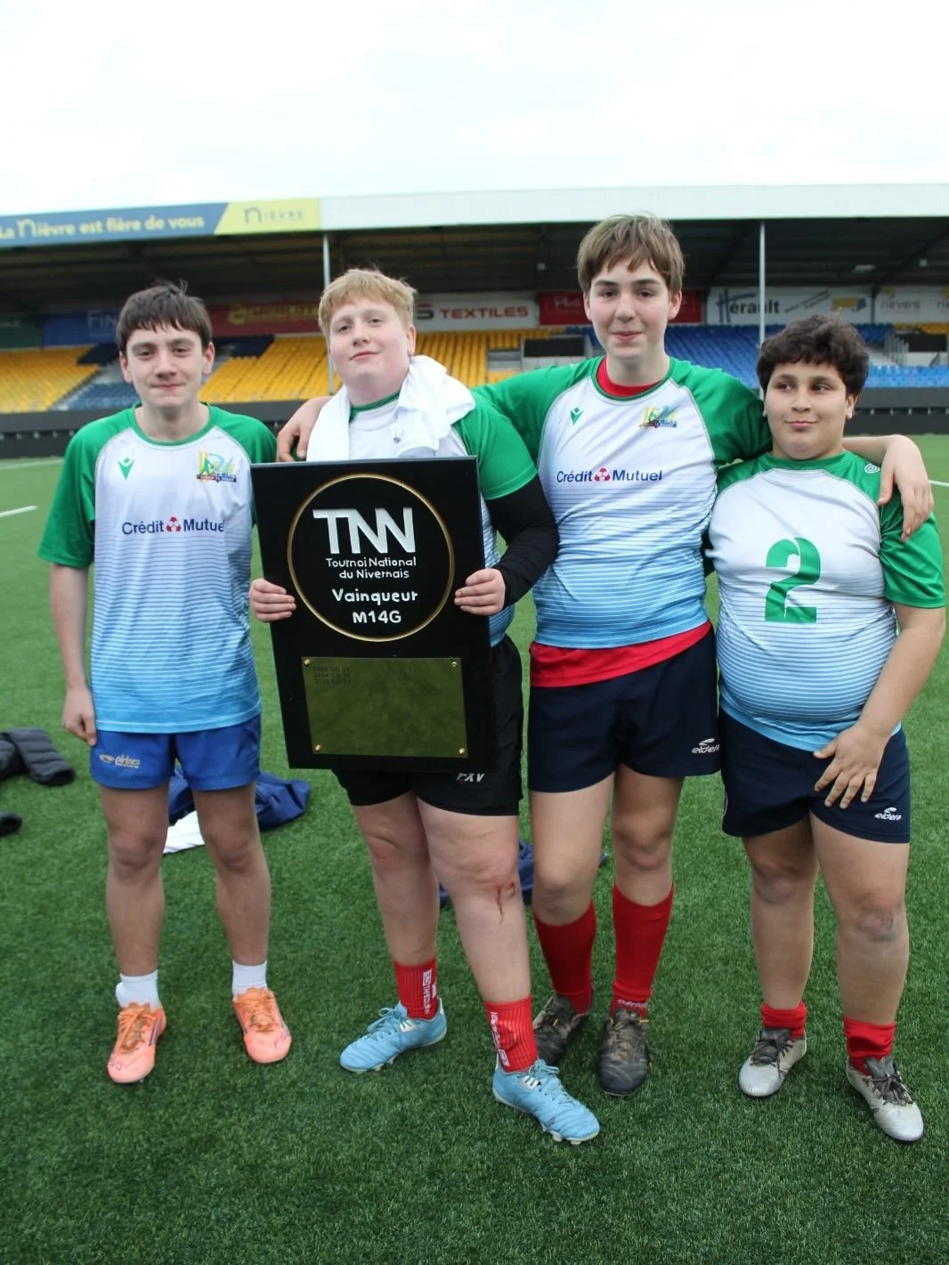 Champions du Tournoi National du Nivernais ! 🏆

F&eacute;licitations &agrave; nos 3 M&acirc;connais &ndash; Andrew, Rapha&euml;l et Anis &ndash; ainsi qu&rsquo;&agrave; Victor (Cluny), vainqueurs du Tournoi National du Nivernais avec la s&eacute;lec
