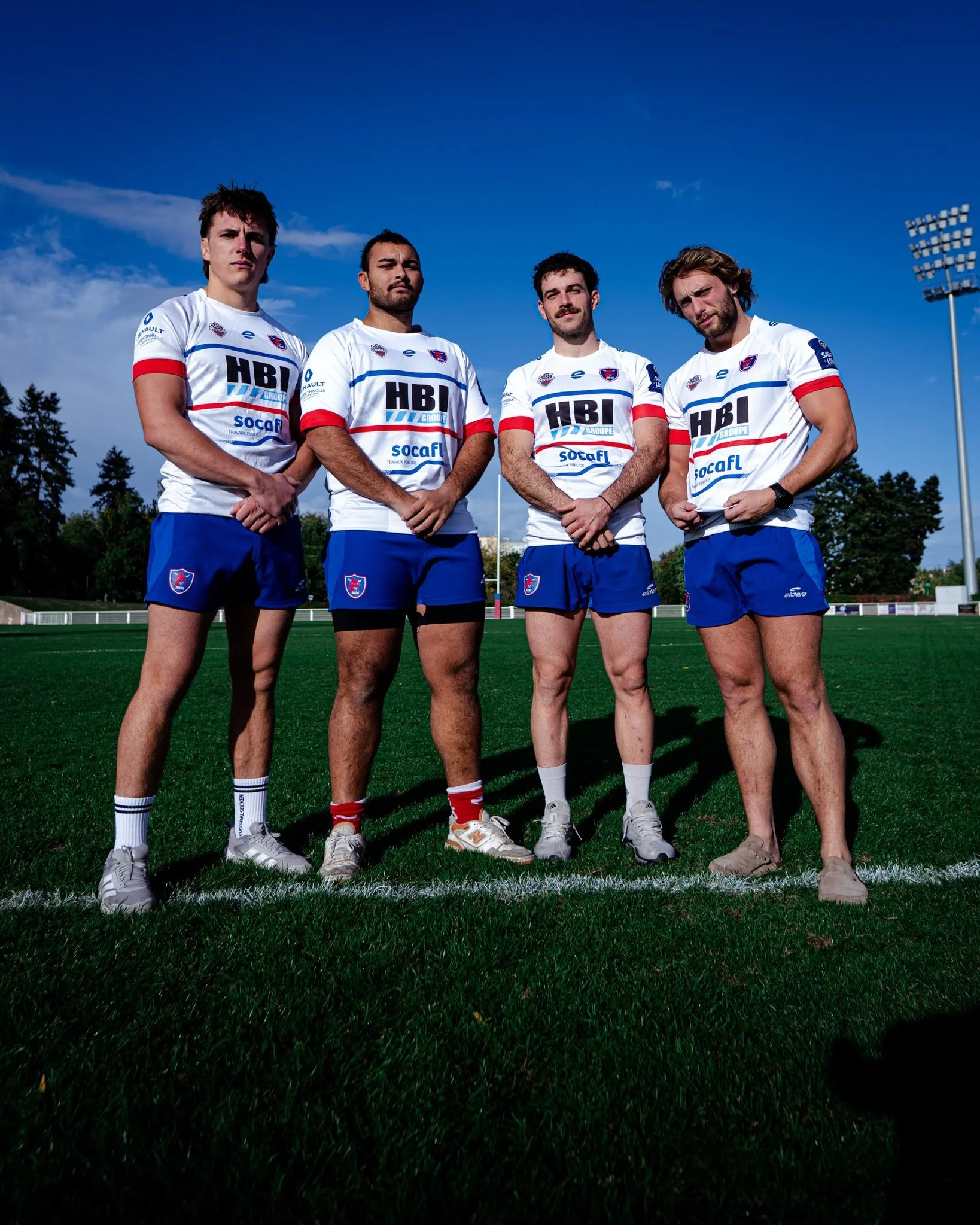 Le maillot est-il valid&eacute; ? 😌

On attend vos avis en commentaires !

𝐄𝐧𝐬𝐞𝐦𝐛𝐥𝐞 𝐑𝐨𝐮𝐠𝐞 &amp; 𝐁𝐥𝐞𝐮 🔴🔵