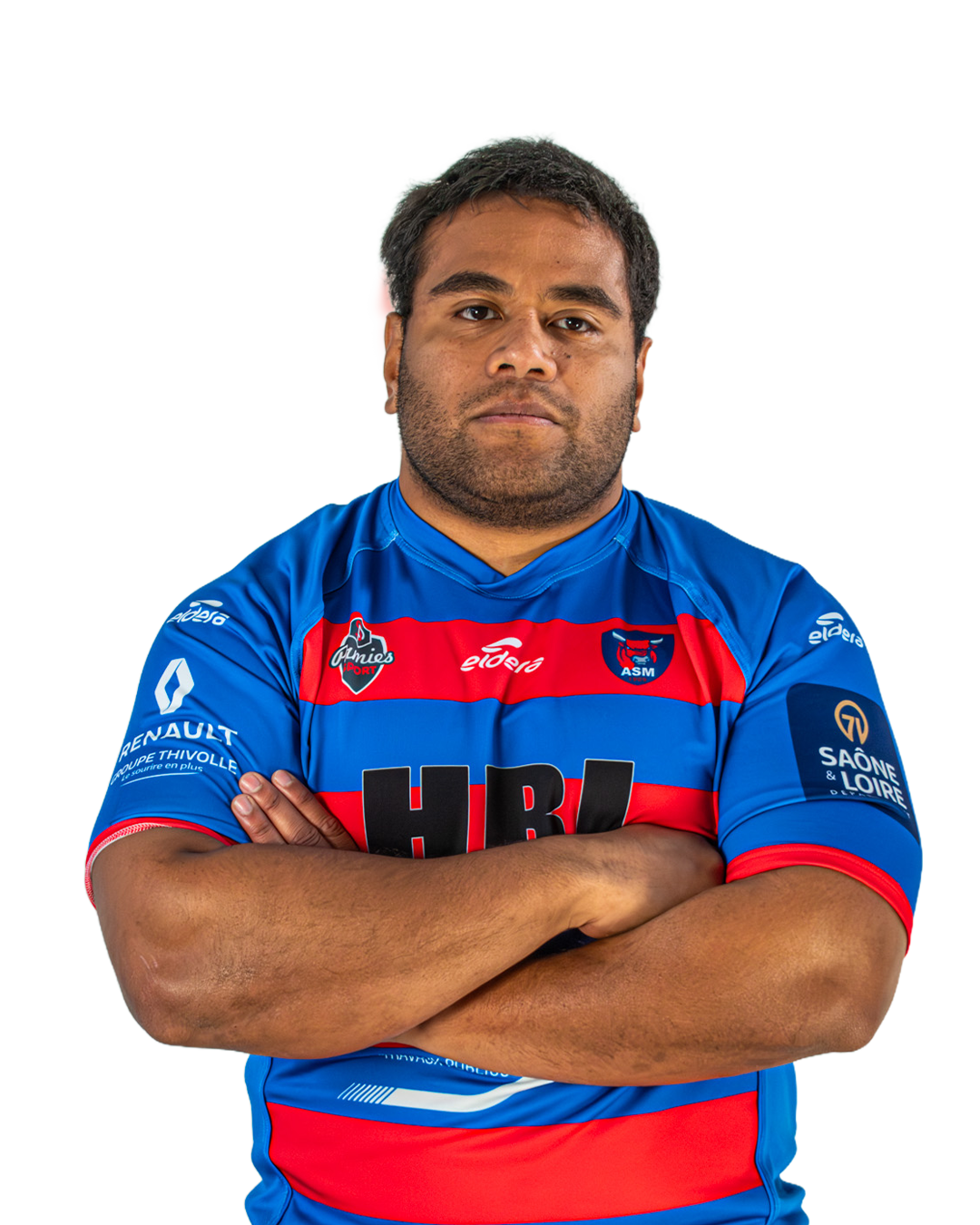 Homme en maillot de rugby bleu et rouge avec bras croisés, regard sérieux, portant un logo ASM Clermont Auvergne, contre un fond transparent.