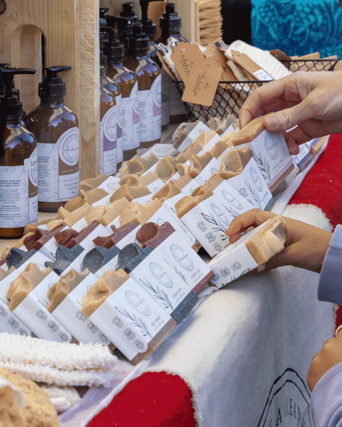 The Eastmark Farmers Market is only 3 days away! What items are you most excited to buy? 

8am-12pm
Eastmark Great Park
5100 S. Eastmark Pkwy
Mesa, AZ 85212

*Dog Friendly *

📷: @madisonkoehlerr 

#eastmark  #eastmarkfarmersmarket #arizona #mesaaz #