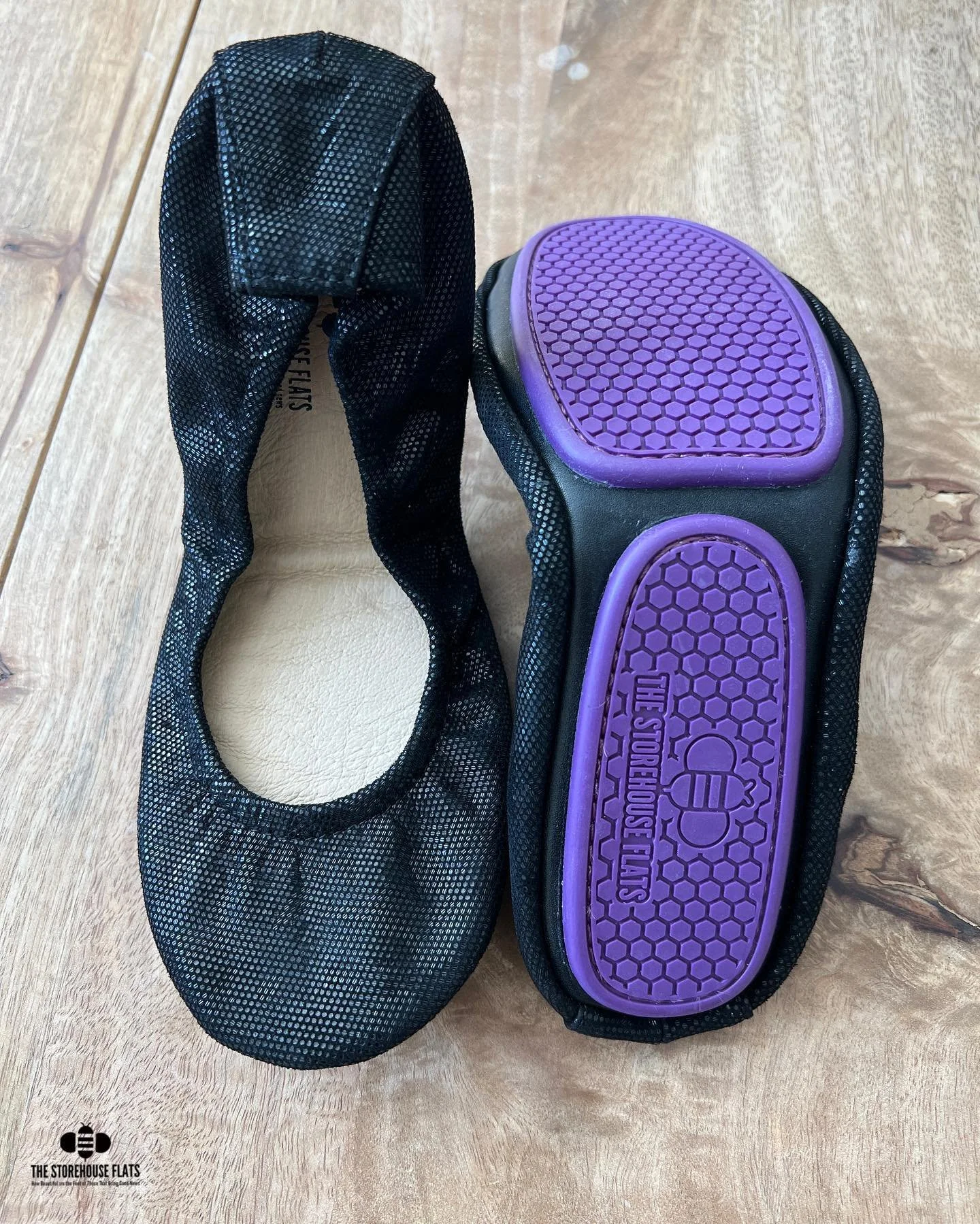 MIDNIGHT SHIMMER IS HERE! 
Now with purple soles! 🔥💜 

Limited stock ready to go!

#storehouseflats #midnightshimmer #suedeshoes #leathershoes #satisfactionguaranteed #balletflats