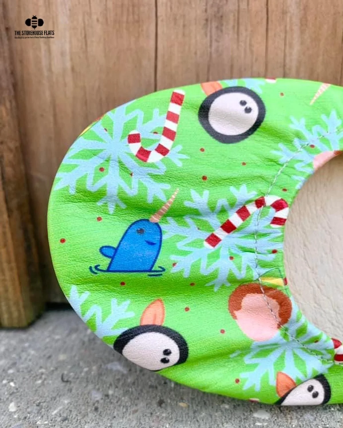 INTRODUCING CHRISTMAS BUDDY!

A nod to a Christmas favorite! All your favorite holiday characters on an dark apple green background. Printed classic leather for easy cleaning. 

Join our FB community for more details, behind the scenes looks, and rev