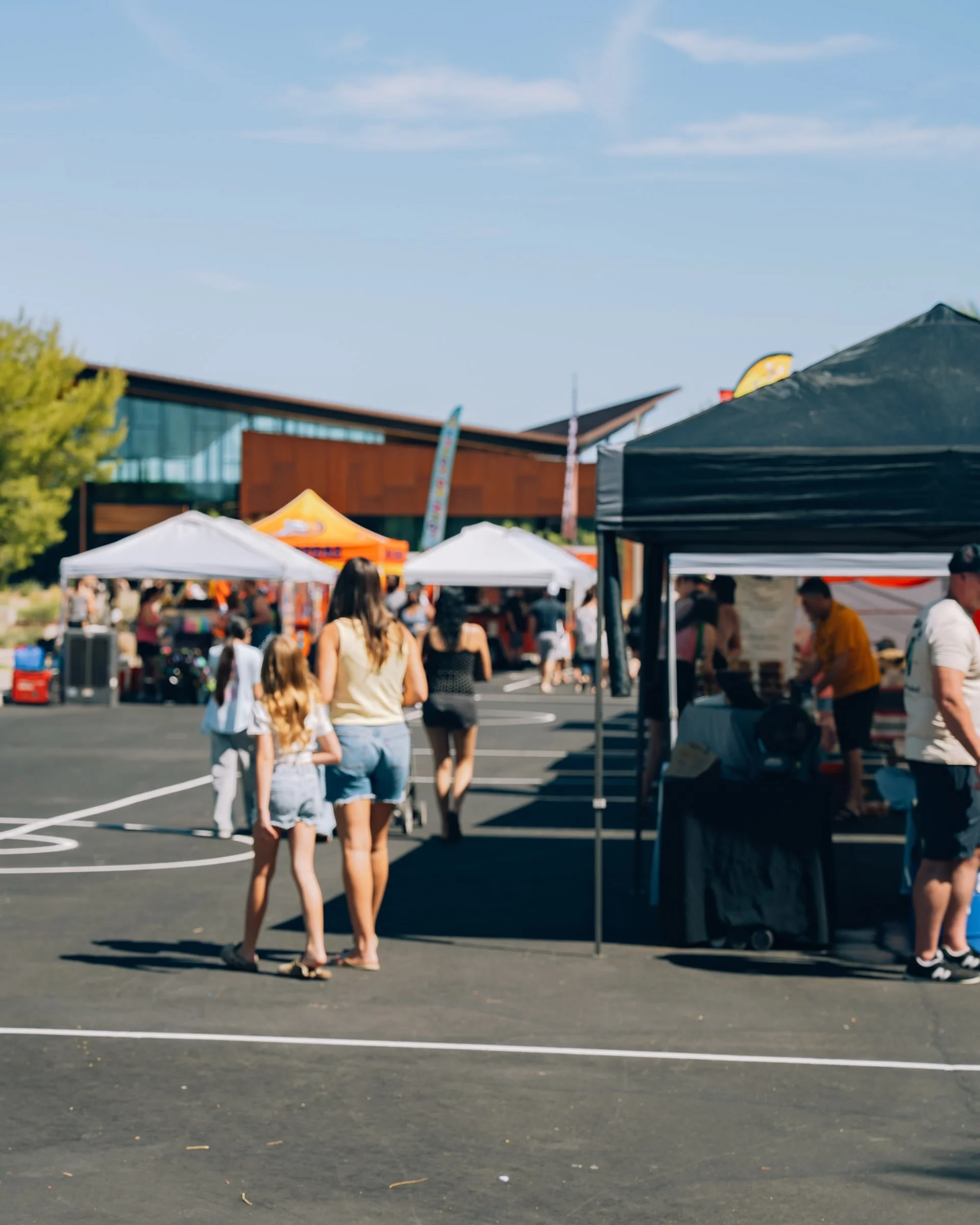 We love that the market has become a Saturday morning tradition for so many of you. What keeps you coming back every week?

📷: @digitalsunriseaz 

Every Saturday | 7-11am

#eastmarkfarmersmarket #eastmarkaz #mesaaz #mesafarmersmarket #shoplocalaz