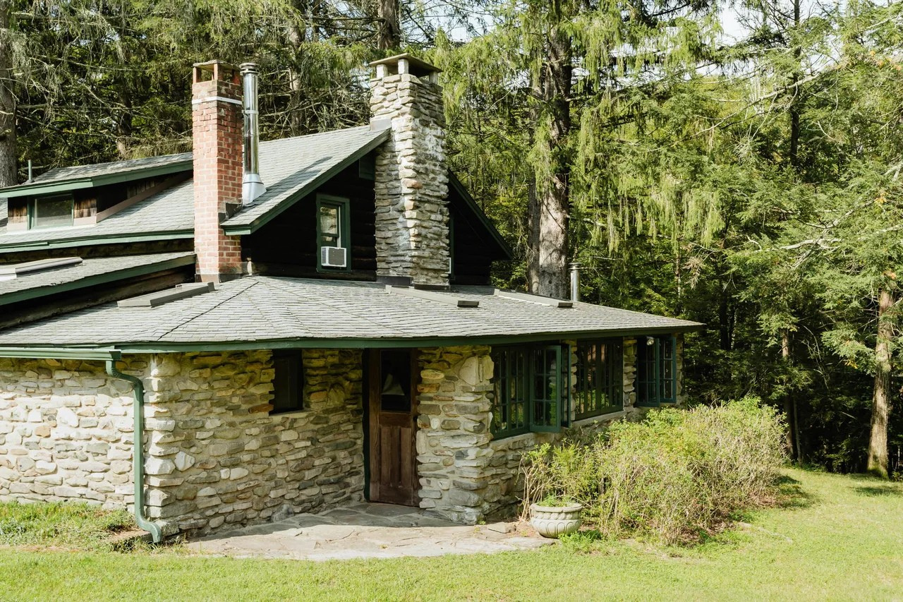 Stone Cottage .png