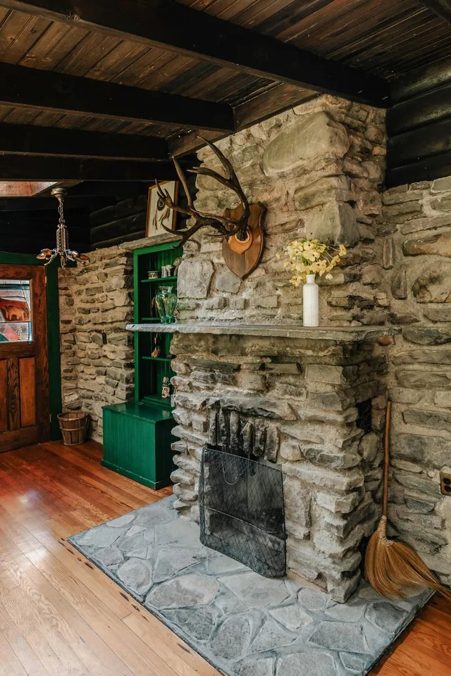6_Stone House Fireplace .png