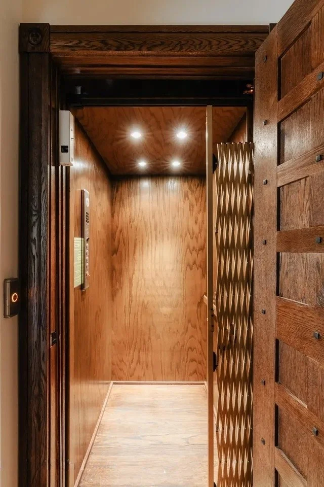 11_Elevator Castle.jpg