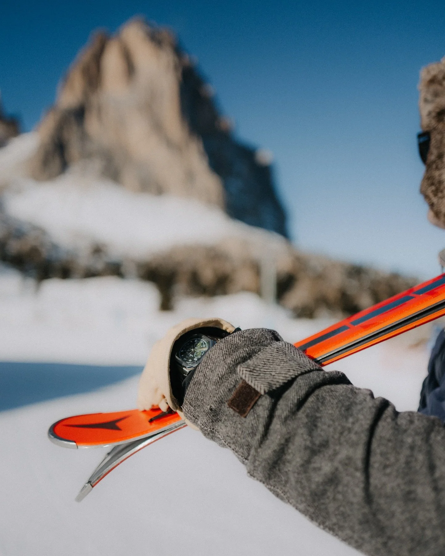 Winter travel diary: a day on skis in the Dolomites, long Bombardino breaks and time slowing down at Friedrich August.