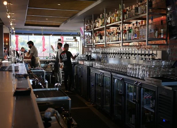 avanti_bar.jpg