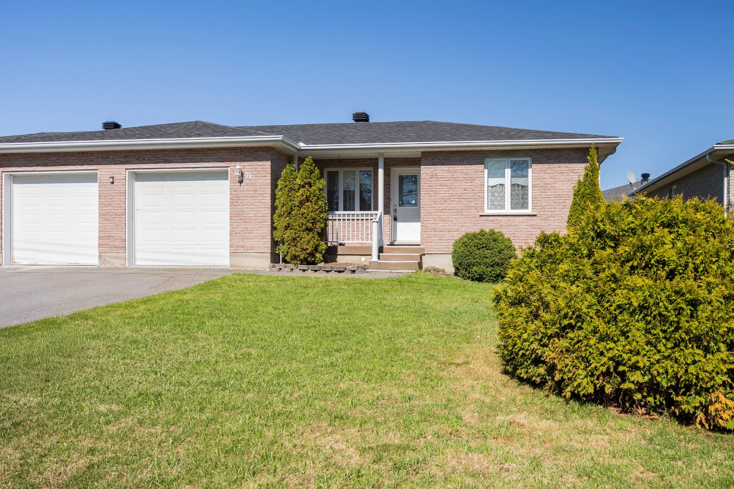 35 Sandfield Ave N North Glengarry, Ontario K0C1A0