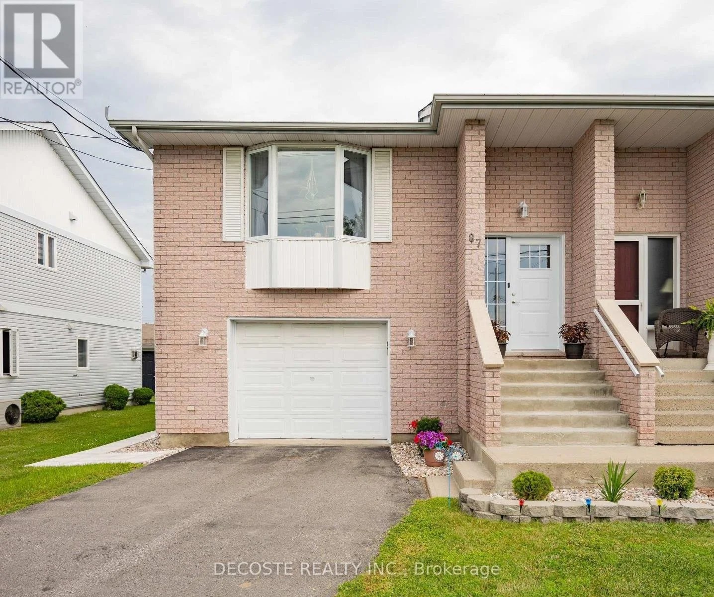 87 Tonia Street North Glengarry, Ontario K0C1A0