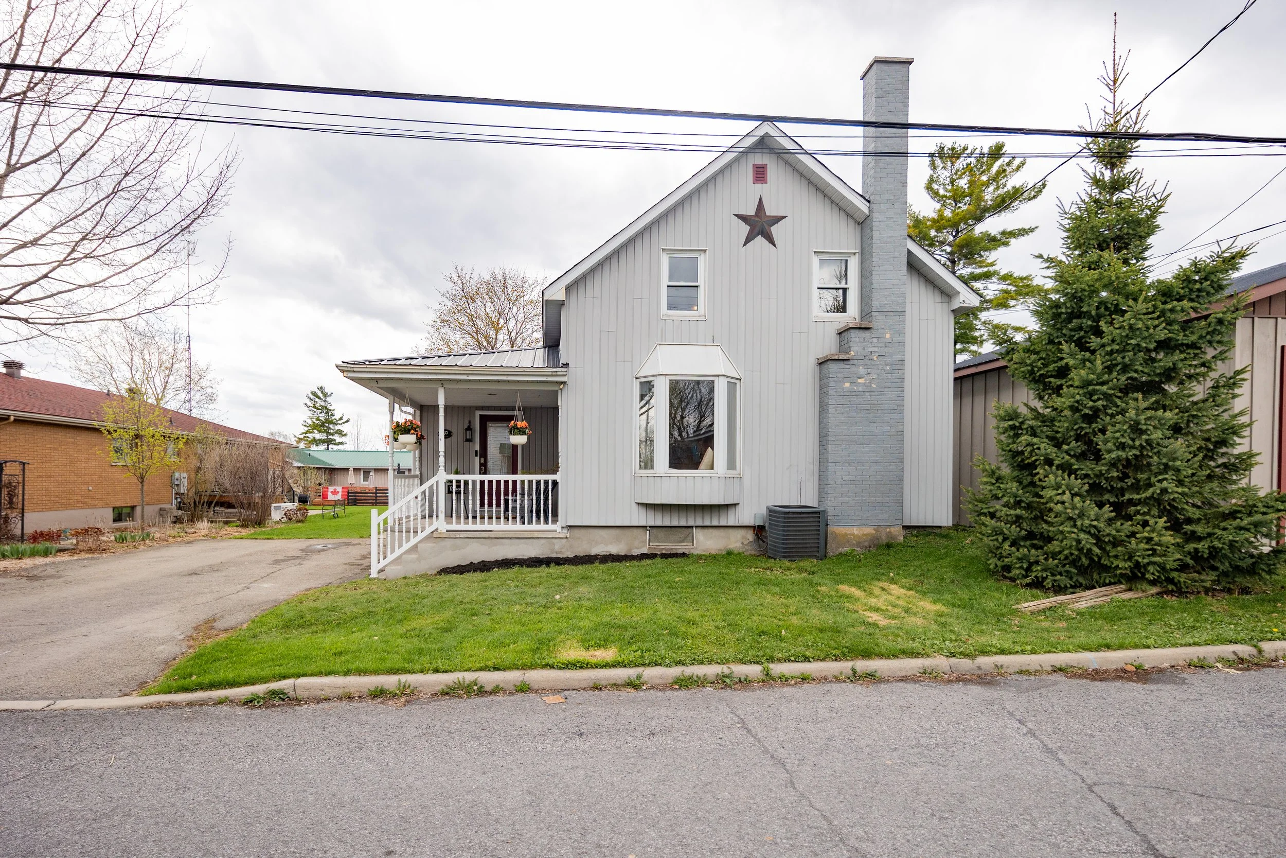 30 HARRISON STREET
North Glengarry, Ontario K0C1A0