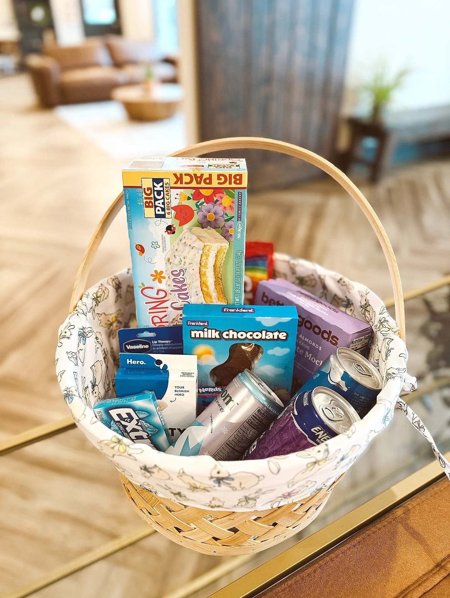 🎉 BASKET GIVEAWAY 🎉
Starting NOW through tomorrow!

Here&rsquo;s how to enter:
✨ Like this post
✨ Tag 2 friends in the comments
✨ Repost by hitting the arrow next to the comment button

Here&rsquo;s what you&rsquo;ll win:
&bull; Milk chocolate bunn