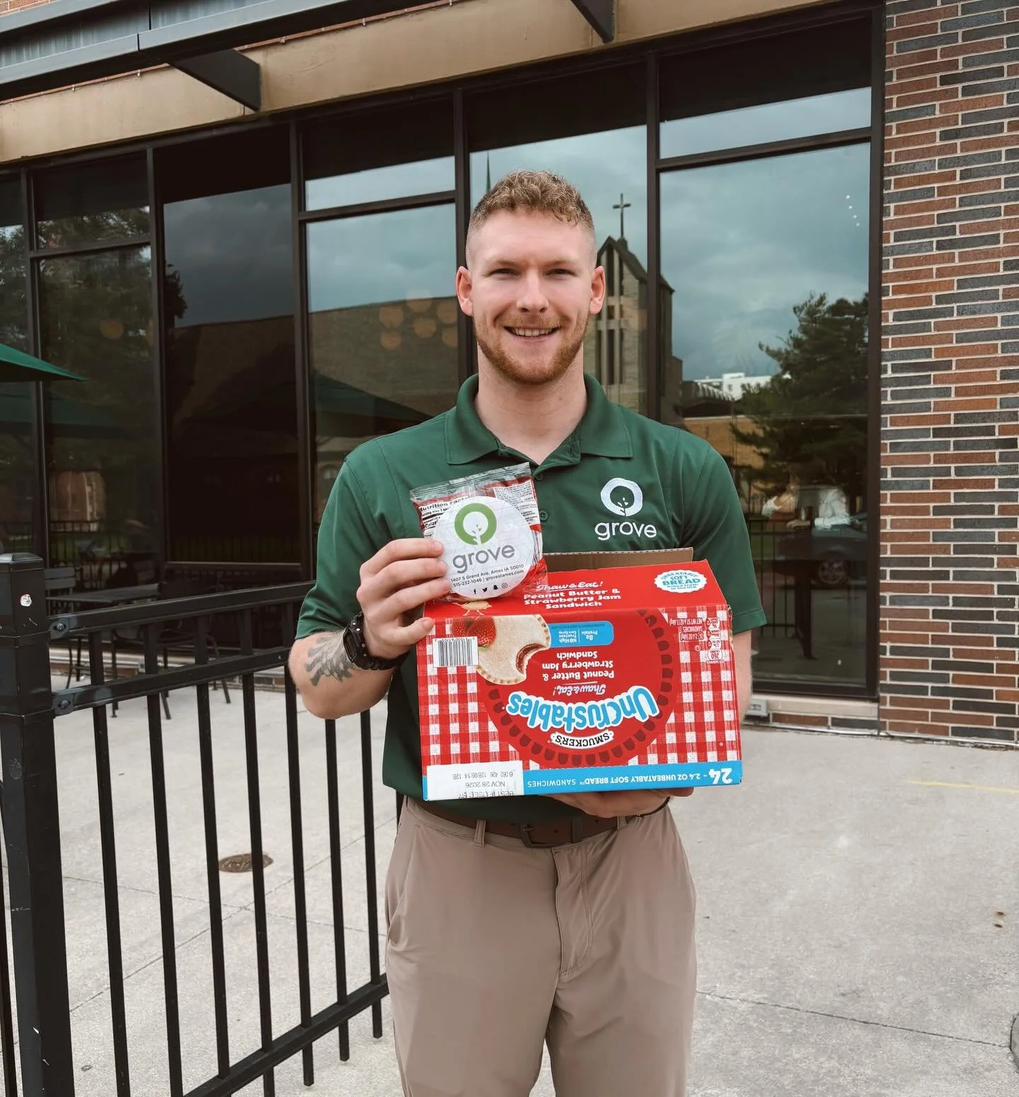 We took marketing on the go today handing out Uncrustables and spreading the word about life at The Grove 🥪✨

Come see what the hype is about, stop in for a tour and check out your future home! 🏡

DM us to learn more about the specials we&rsquo;re 