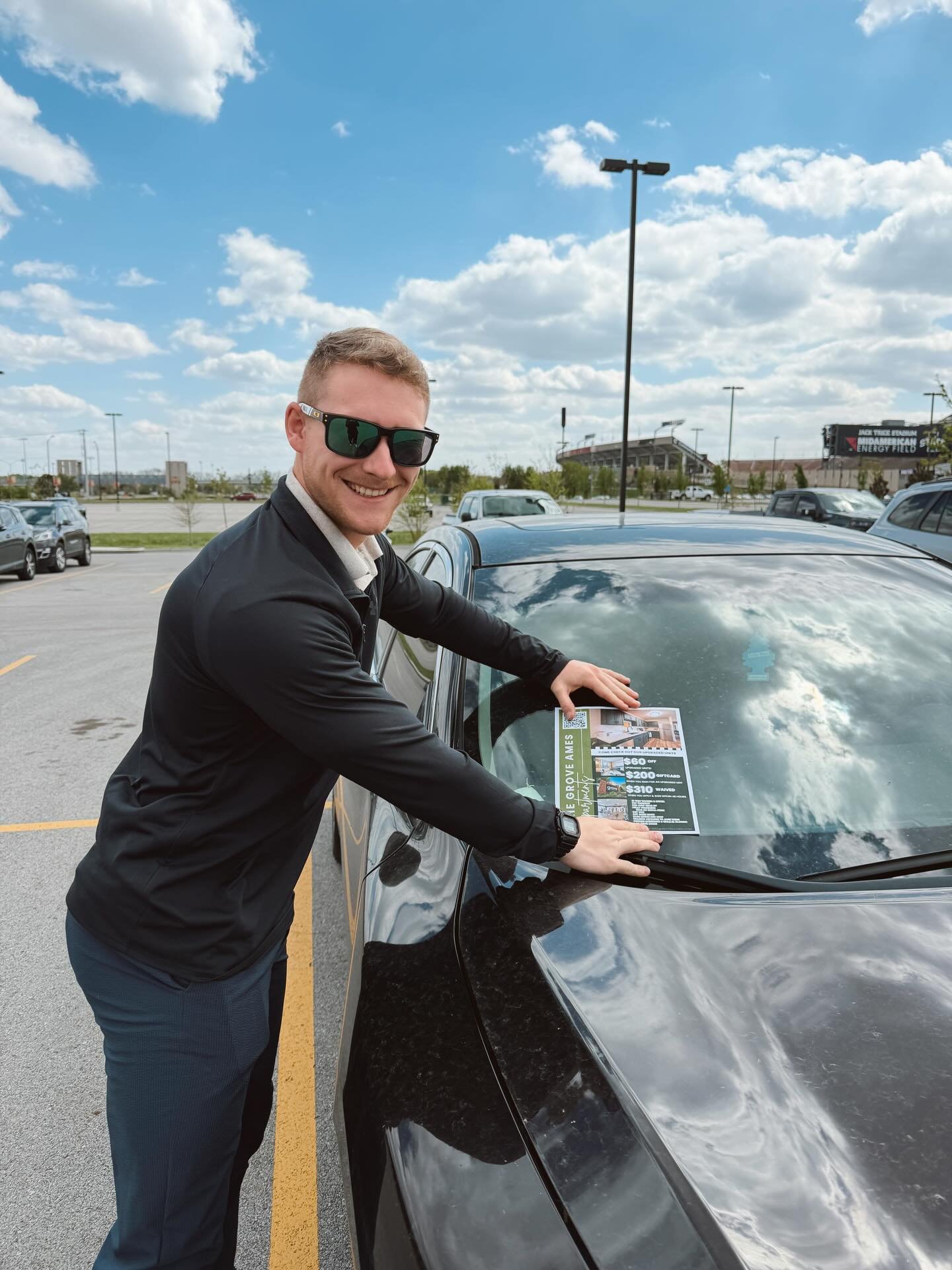 Hit the commuter lot today spreading the word 👀🚗 If you saw our flyer, this is your sign&hellip; Come tour and see what you&rsquo;ve been missing!✨Your next home is waiting, don&rsquo;t miss out on our current special!