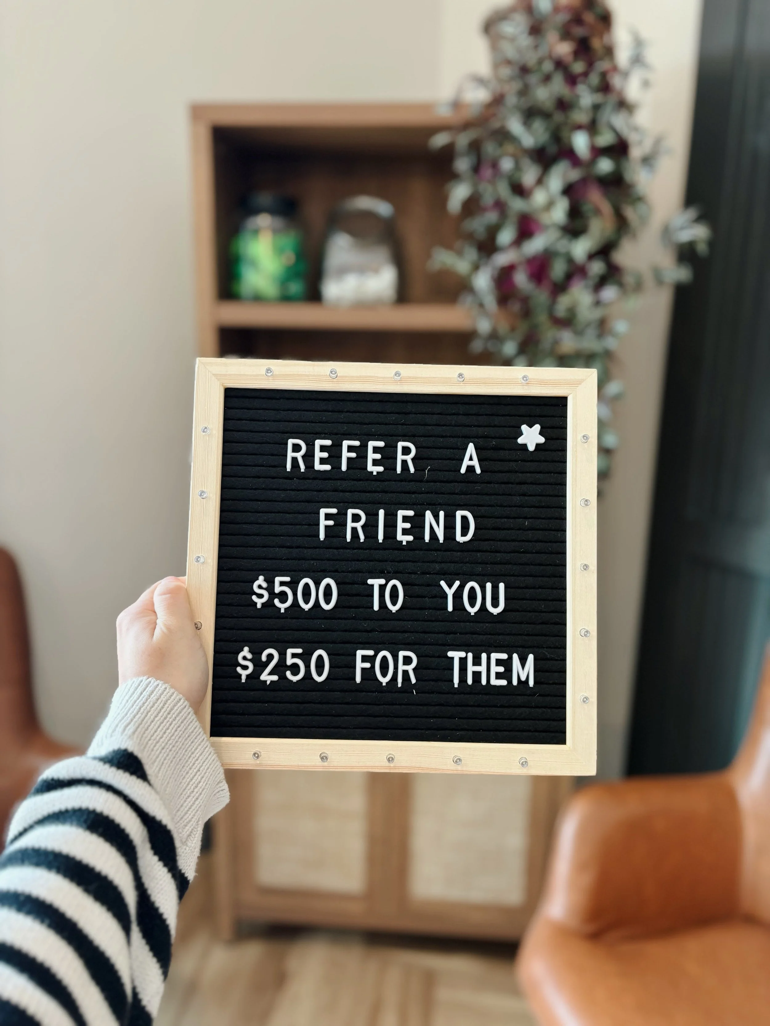 Friends make the best neighbors!🏡✨ Refer a friend to move in and score $500 for yourself and another $250 for them!💰

More friends, more fun, more reasons to love where you live!💓 APPLY TODAY!