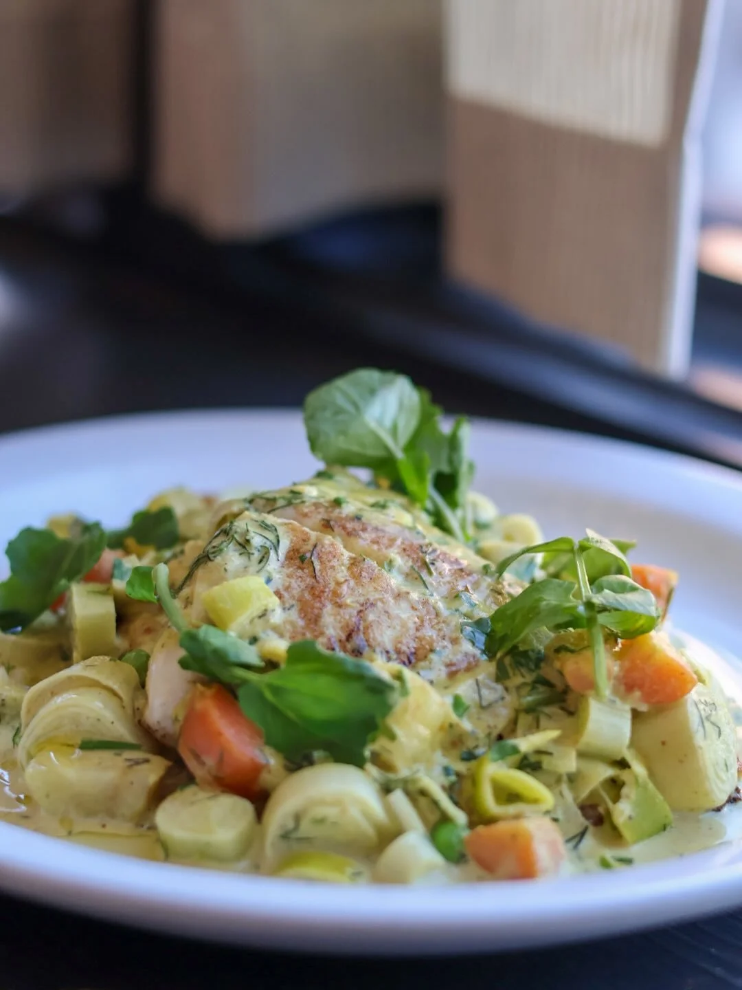 Spring is springing and everything feels fresh, bright &amp; full of flavor!

This weekend&rsquo;s new fish set:
Flounder - Sicilian-style pistachio pesto, leeks, carrots, English peas, buttery Carolina Gold rice

&amp; our weekend specials (running 