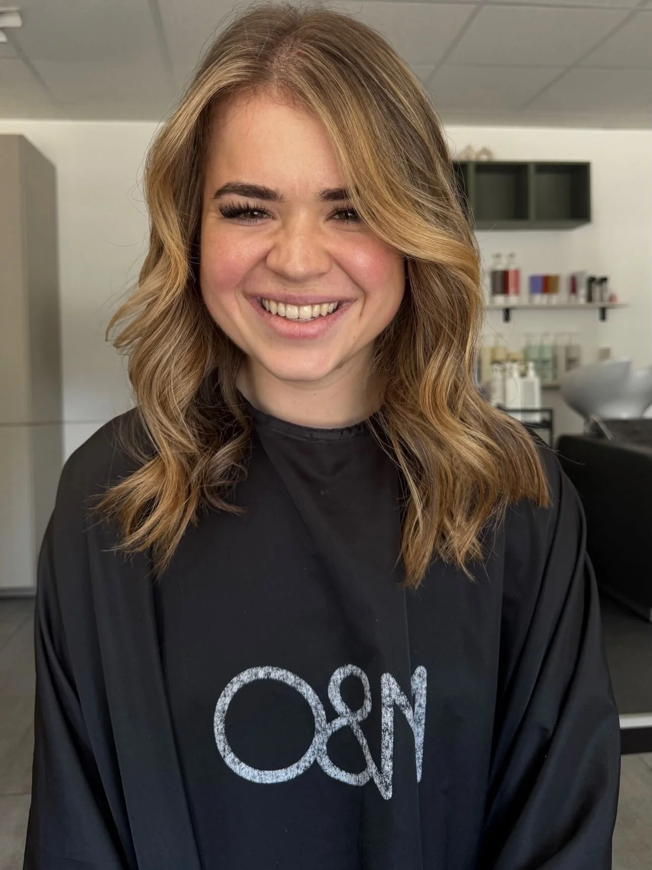 Travail r&eacute;alis&eacute; par @kellyguillet 

Un beau balayage ne se r&eacute;sume pas &agrave; &eacute;claircir les cheveux.

Gr&acirc;ce &agrave; la technologie et &agrave; la s&eacute;curit&eacute; offertes par les produits Original &amp; Mine