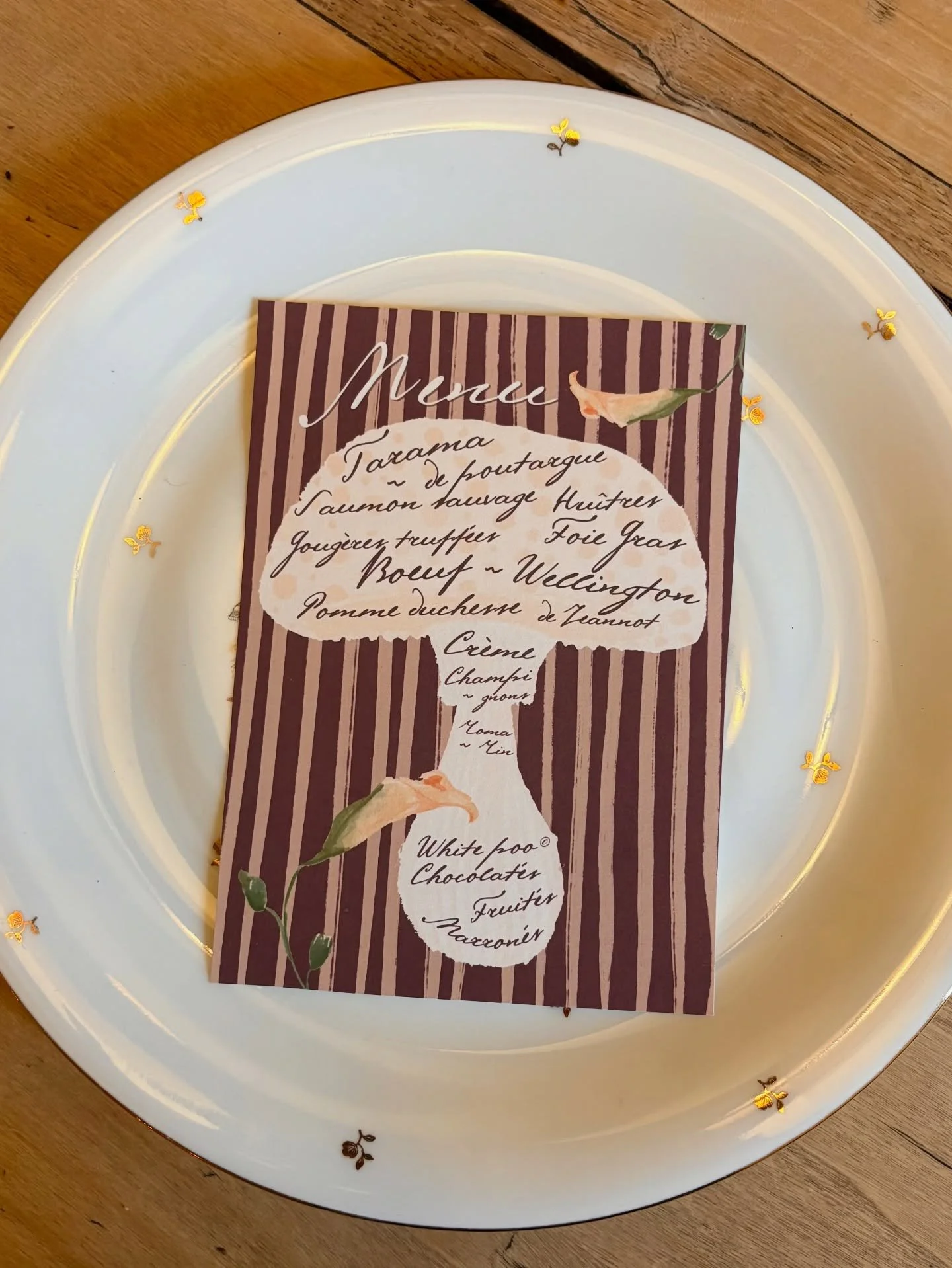 First christmas as a wife 🤍🍸💍
First christmas running my own studio 💌
First christmas with Paulette 🐶