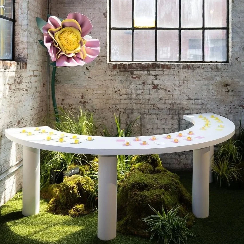 BLOOMS by Play-Doh